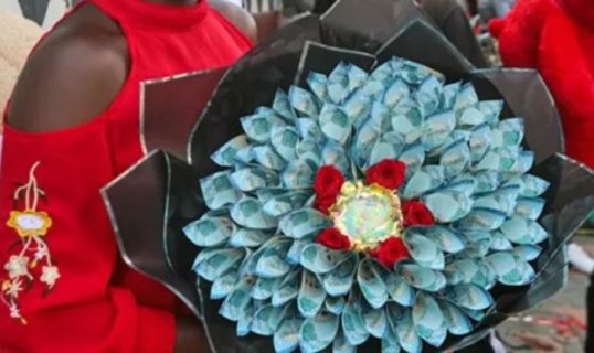 Saint-Valentin&nbsp;: Au Kenya, offrir des bouquets d’argent pourrait conduire en prison