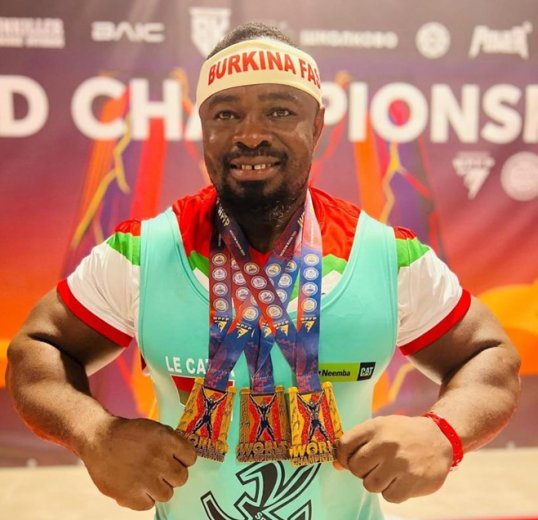 Mondiaux de powerlifting&nbsp;: Caterpillar offre un triplé historique au Burkina Faso