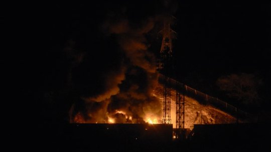 Les États-Unis annoncent avoir bombardé le Venezuela et capturé son président