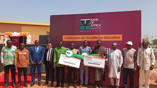 Excellence scolaire 2026 : Les super enseignants Edmond Bama et Didier Zongo reçoivent les clés de leurs villas