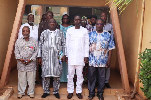 Burkina : Le directeur général de la CNSS prend langue avec l’Association nationale des retraités du Burkina