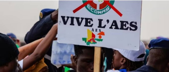 Sécurité au Sahel&nbsp;: les succès de l’AES et les échecs de la CEDEAO, selon Souleymane AMZAT, expert en questions de sécurité