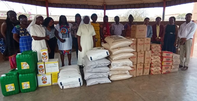 Burkina : Promopharm et Ajanta pharm ont fait un don de vivres à l’orphelinat Gira Imana