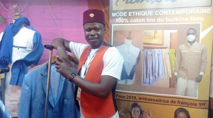 Mode au Burkina : « La marque François premier a réussi à s’imposer par les couleurs et la manière de tisser », selon Laurent Yaméogo alias Saint Laurent