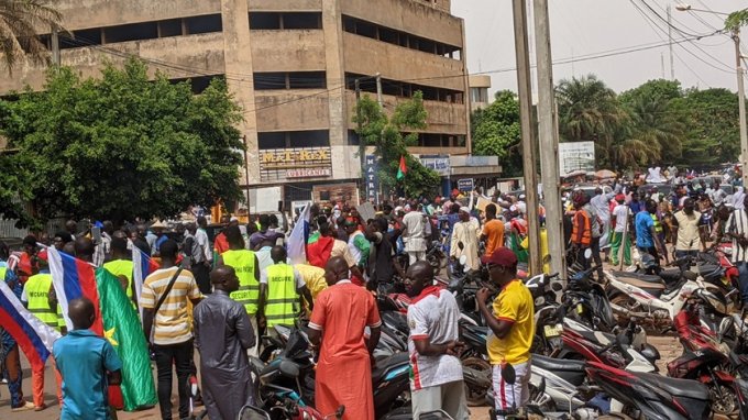 Burkina/Supposées exactions sur des civils par des FDS : La CNAVC manifeste devant l’immeuble de l’ONU à Ouagadougou pour exiger des excuses publiques
