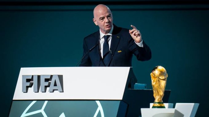 Football&nbsp;: Avant le congrès de la FIFA à Rabat en mars 2027, les cartons rouges à Gianni Infantino s’accumulent