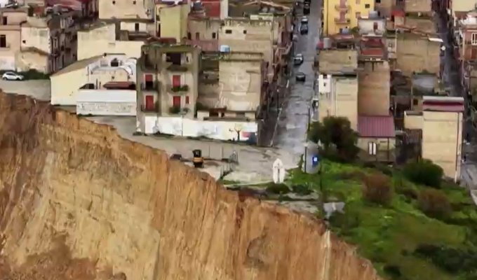 Italie&nbsp;: Plus de 1 000 habitants évacués à Niscemi après un effondrement de falaise en Sicile