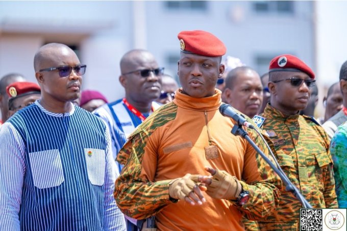 TEXFORCES-BF&nbsp;: Du coton au costume, le président Ibrahim Traoré porte la «&nbsp;souveraineté burkinabè&nbsp;»