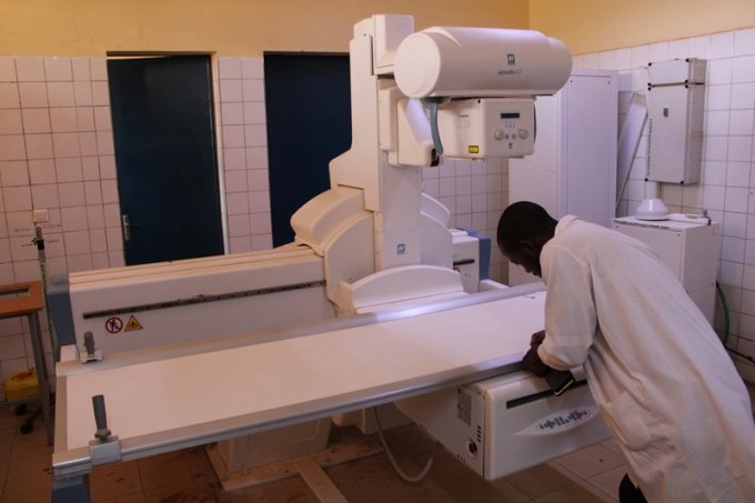Scanner au Burkina Faso&nbsp;: De 50 000 à 25 000 francs CFA, la baisse du tarif améliore l’accès 