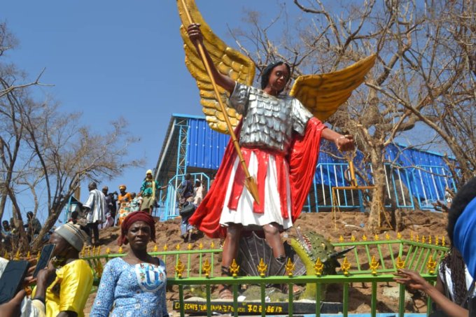 Sanctuaire Notre-Dame de Yagma&nbsp;: Une statue de saint Michel Archange offerte par les FDS pour accompagner la quête de paix