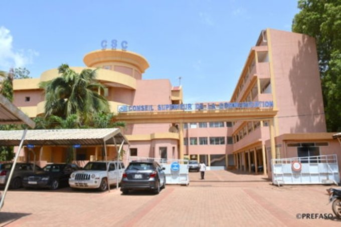Burkina/Média&nbsp;: Le CSC rappelle les règles encadrant les émissions d’expression directe et annonce des sanctions contre les contrevenants