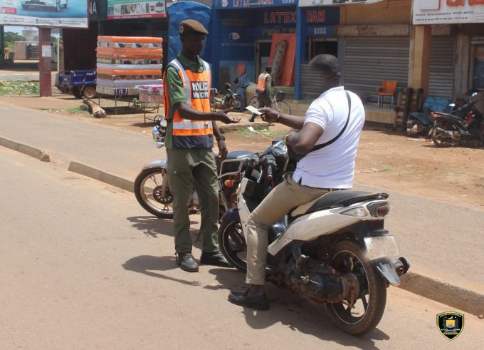 Burkina/Circulation routière&nbsp;: La Police sévit contre les conducteurs de vélomoteurs de 50 à 125 cm³