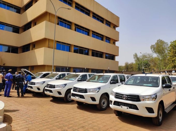 Burkina/Justice militaire et de proximité : La gendarmerie prévôtale reçoit dix véhicules 