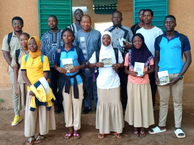 Burkina / Education : Un Café littéraire pour stimuler le goût de la lecture des élèves du lycée Marien N’Gouabi