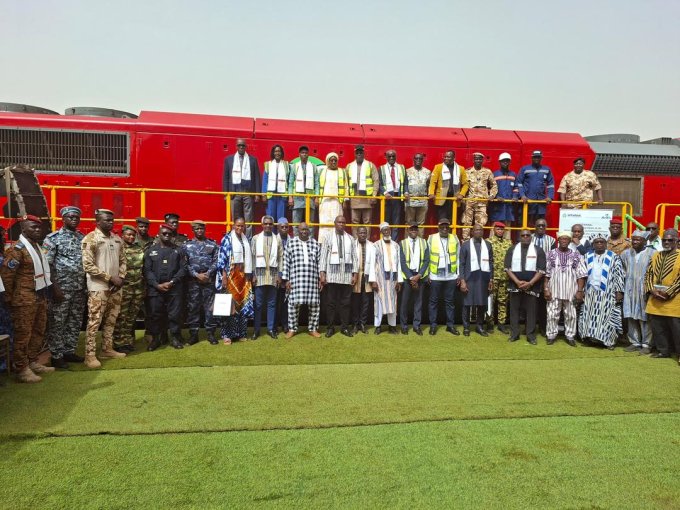 SITARAIL présente officiellement ses quatre nouvelles locomotives de type gl30 aux autorités burkinabè