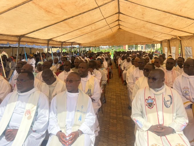 Burkina/Religion&nbsp;: À Ouagadougou, les Jésuites célèbrent Saint Ignace de Loyola, un jubilé d’or sacerdotal et une nouvelle ordination