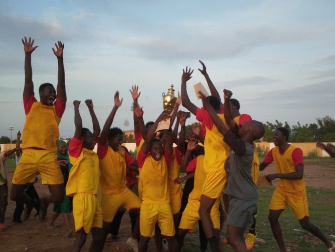 6ᵉ édition du Tournoi interclasses de l’École polytechnique de Ouagadougou&nbsp;: Physique-Chimie décroche le trophée