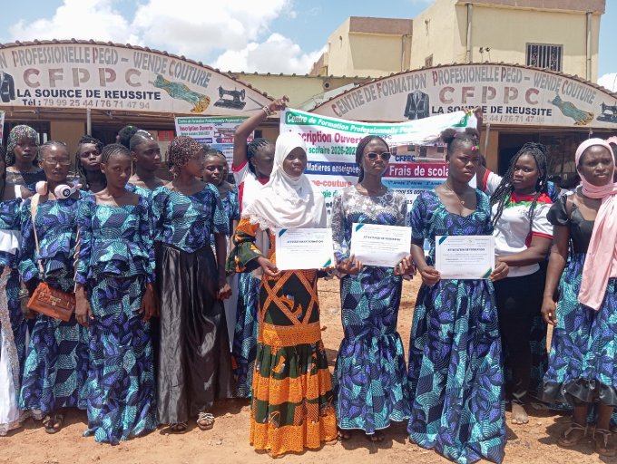 Formation professionnelle&nbsp;:  Le Centre de Formation professionnelle Pedg-wende Couture clôture son année en beauté 